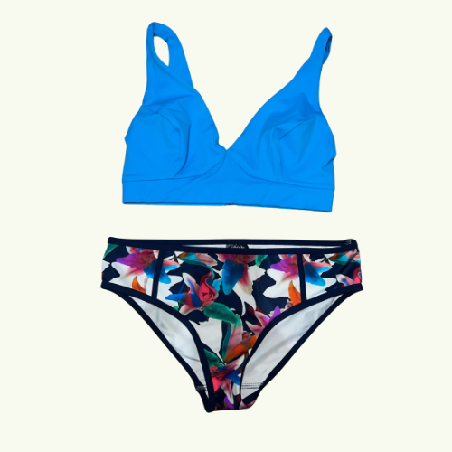 SAMPLE: Plunge Bikini Top Lido Size 10 Hendricks (F-HH cup) with Lily Low Rise Bikini Bottoms